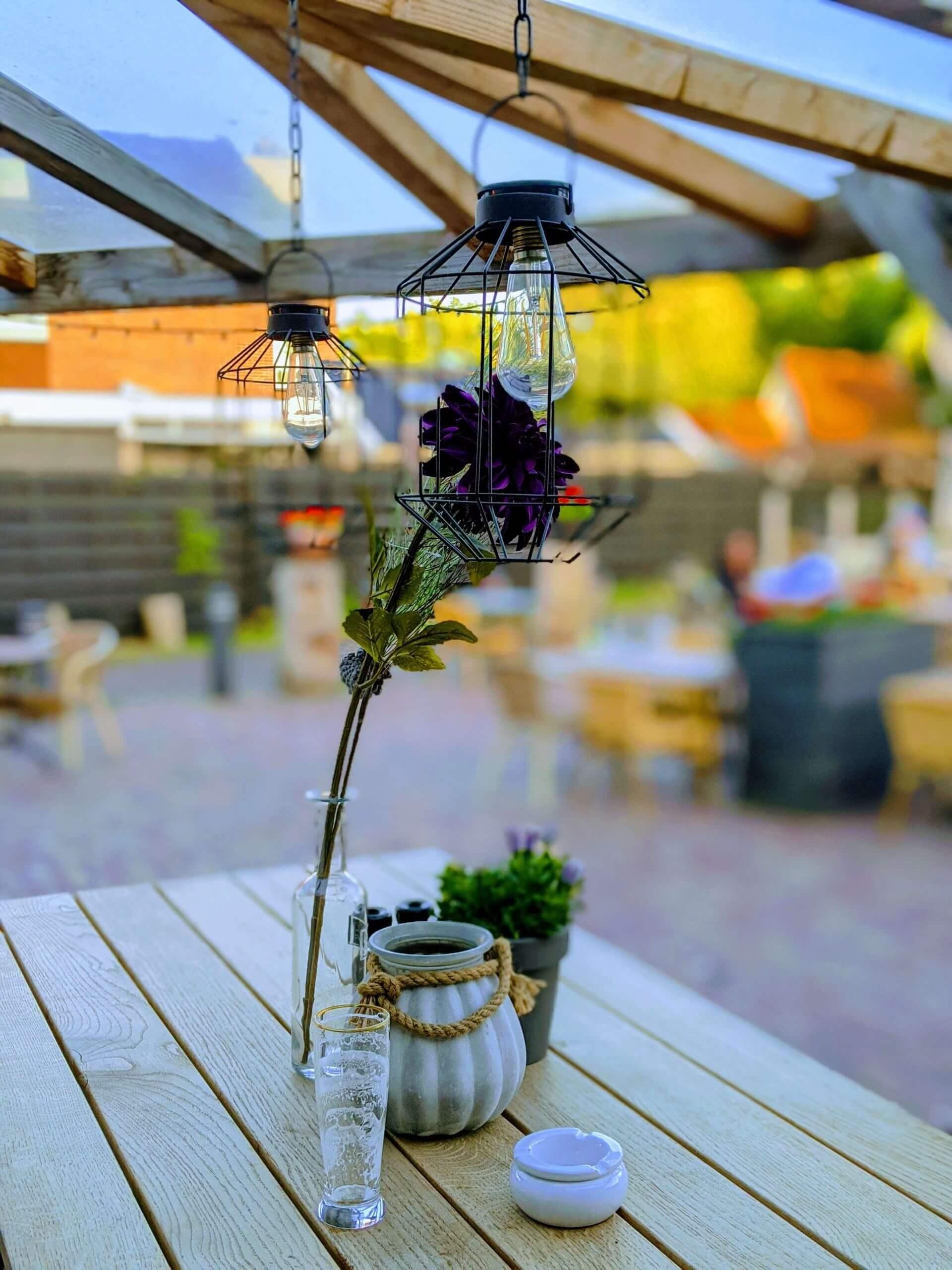 Zonovergoten terras Eetcafé Mereboer in Groet Zonovergoten terras Eetcafé Mereboer in Groet